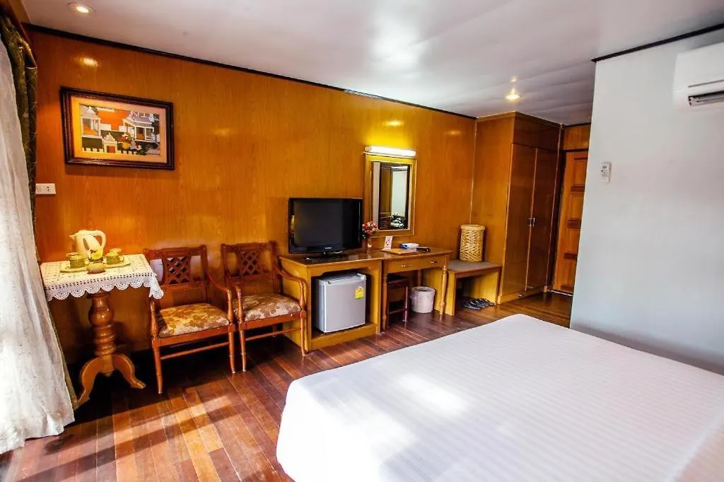 מלון Phi Phi Banyan Villa